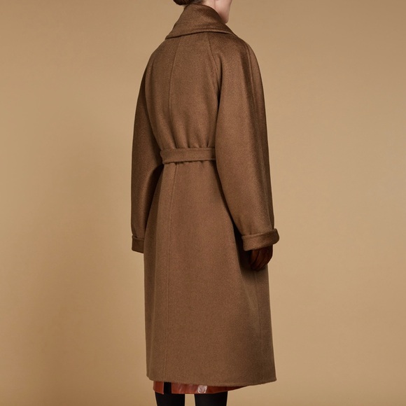 MaxMara Brown Trench Coat with Wide Lapel Collar and Fabric Belt - Picture 2 of 9